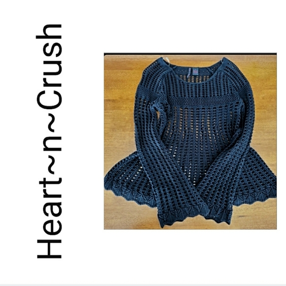 Heart n Crush Crochet Top - Picture 2 of 7